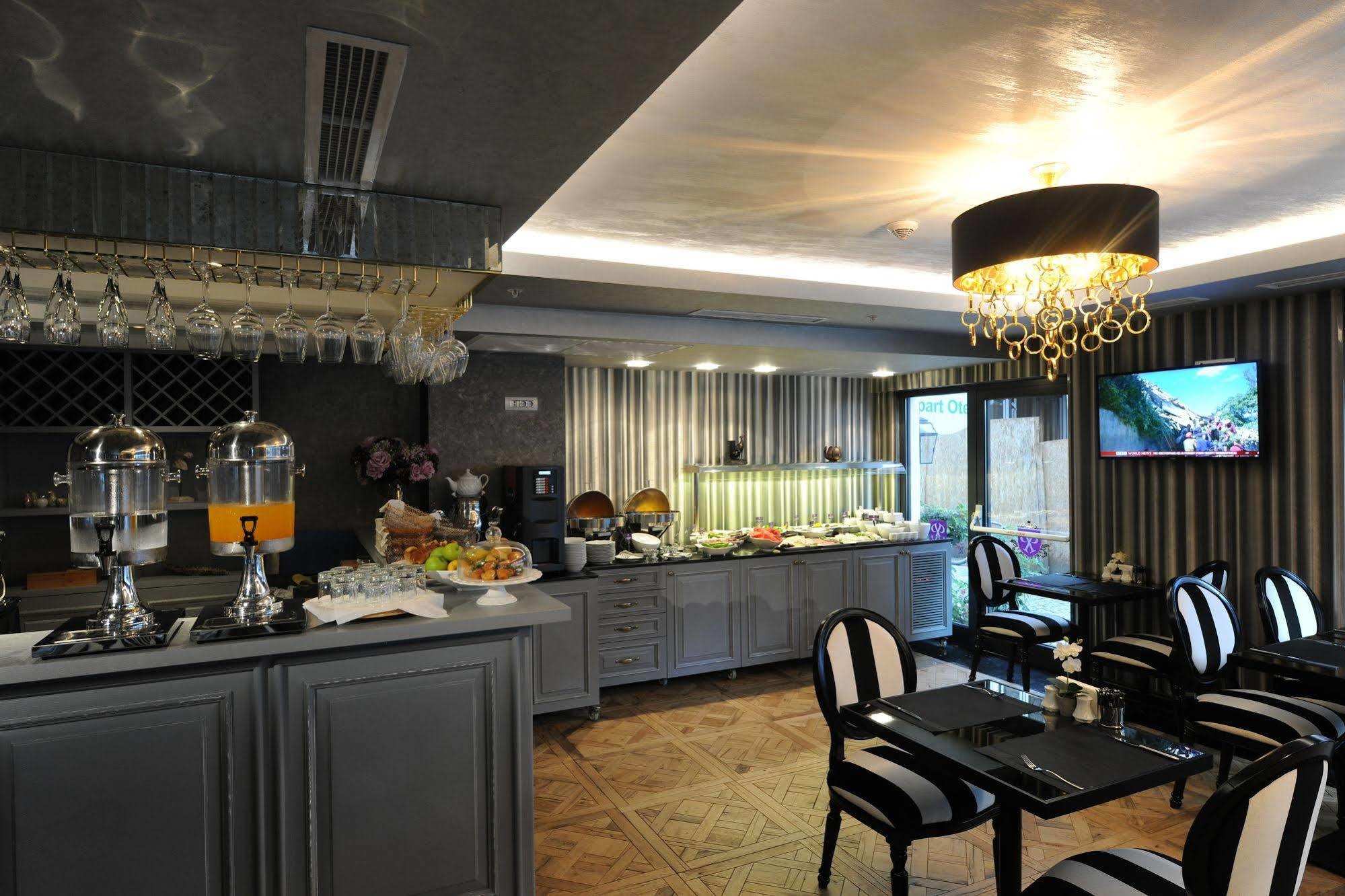 Le Petit Palace Hotel - Special Category Stambuł Zewnętrze zdjęcie